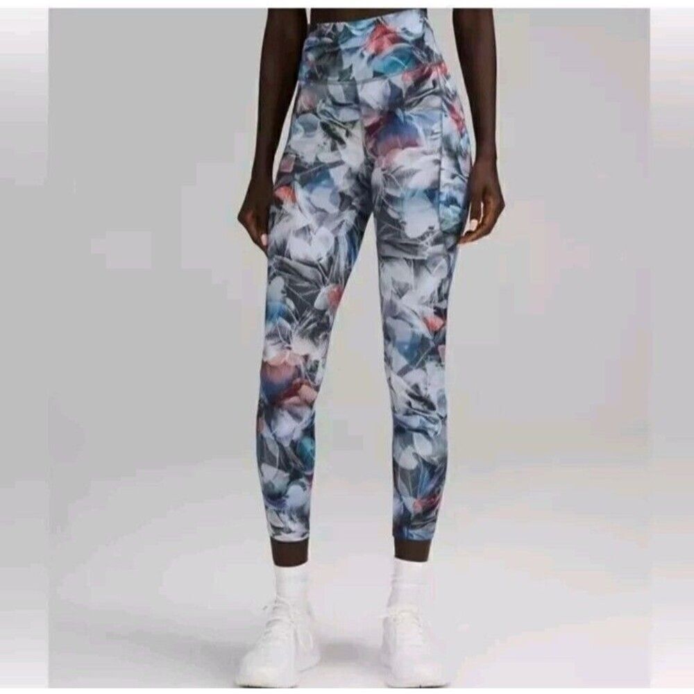 LuluLemon Fast Free Tight Leggings Size 4 Luminescent Floral Multi LUFL 25"